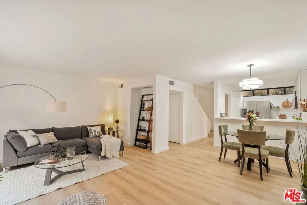 1532 9th Street 2, Santa Monica, California 90401 home-pic-13